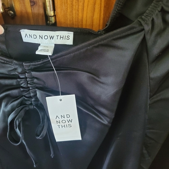 AND NOW THIS Black Size XXL Satinlike Long Sleeved Dress - Picture 2 of 4